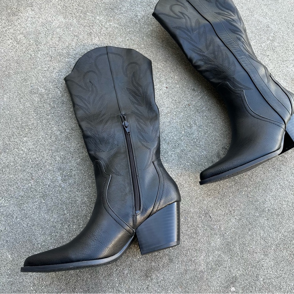 Black Western Leather Boots - Picture 3 of 6